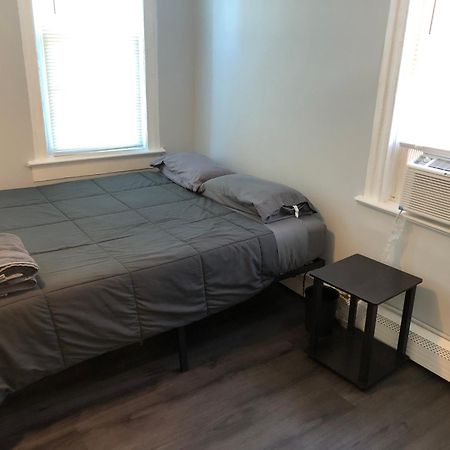 Private 2-Bedroom With Free Parking And Direct Bus To Nyc Manhattan Only 2 Blocks Away Лінден Екстер'єр фото