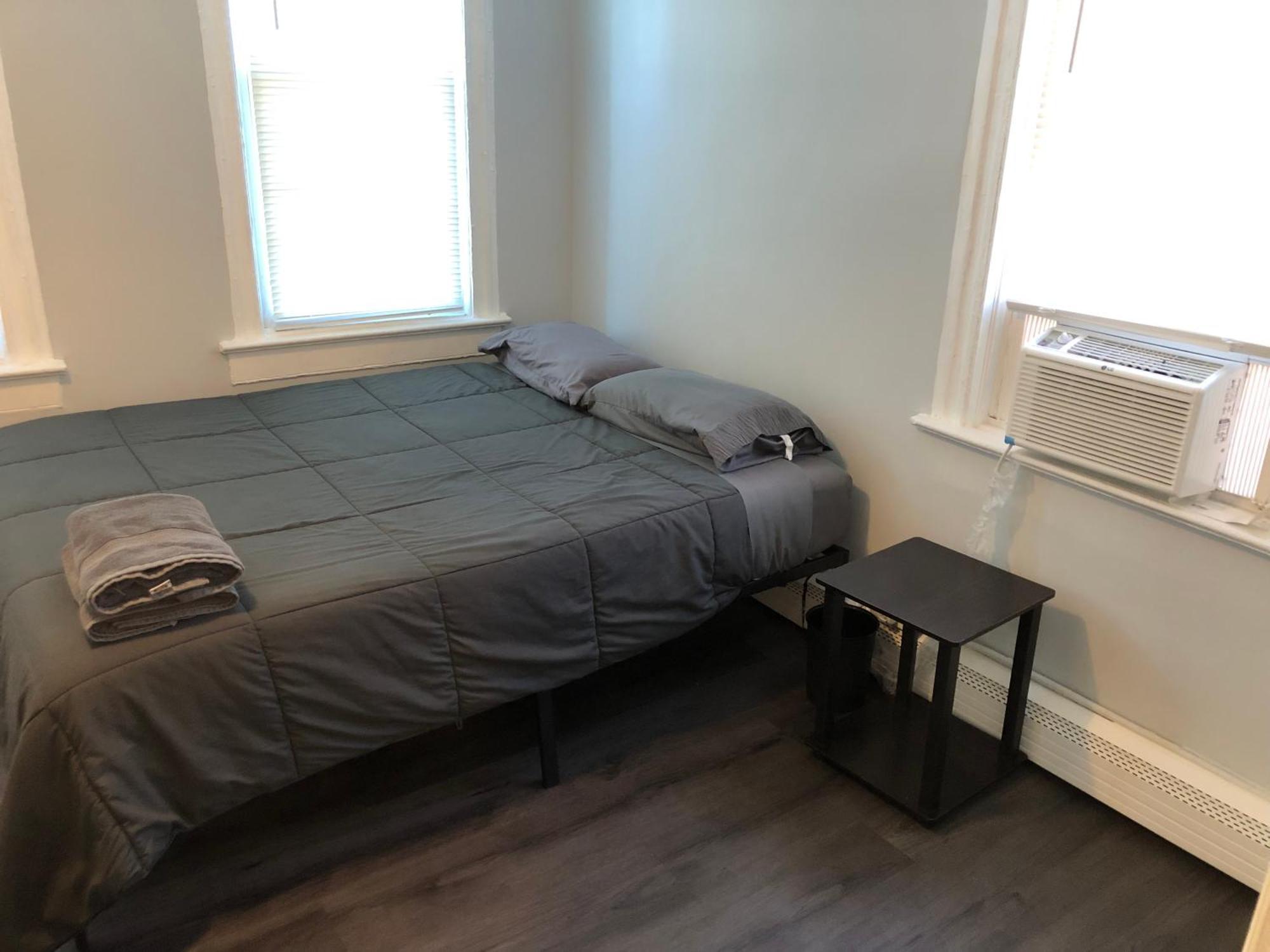 Private 2-Bedroom With Free Parking And Direct Bus To Nyc Manhattan Only 2 Blocks Away Лінден Екстер'єр фото